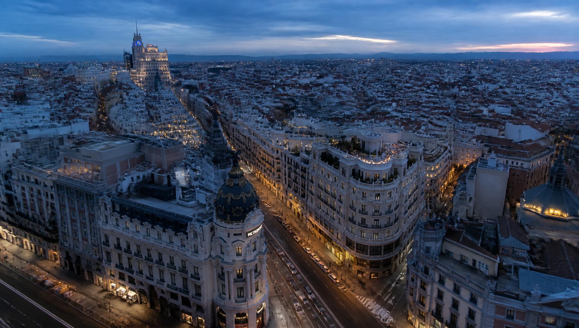 Vista aérea de Madrid Centro al atardecer